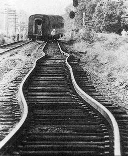Seamless Rail Track Temperature Bend
