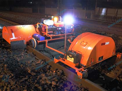  Shoulder Ballast Cleane Machine